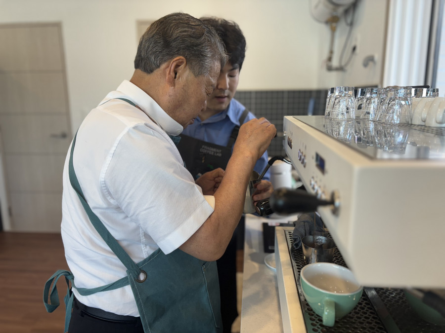 4eb408d86a920d078f1a70fb5955c7d2_1758586