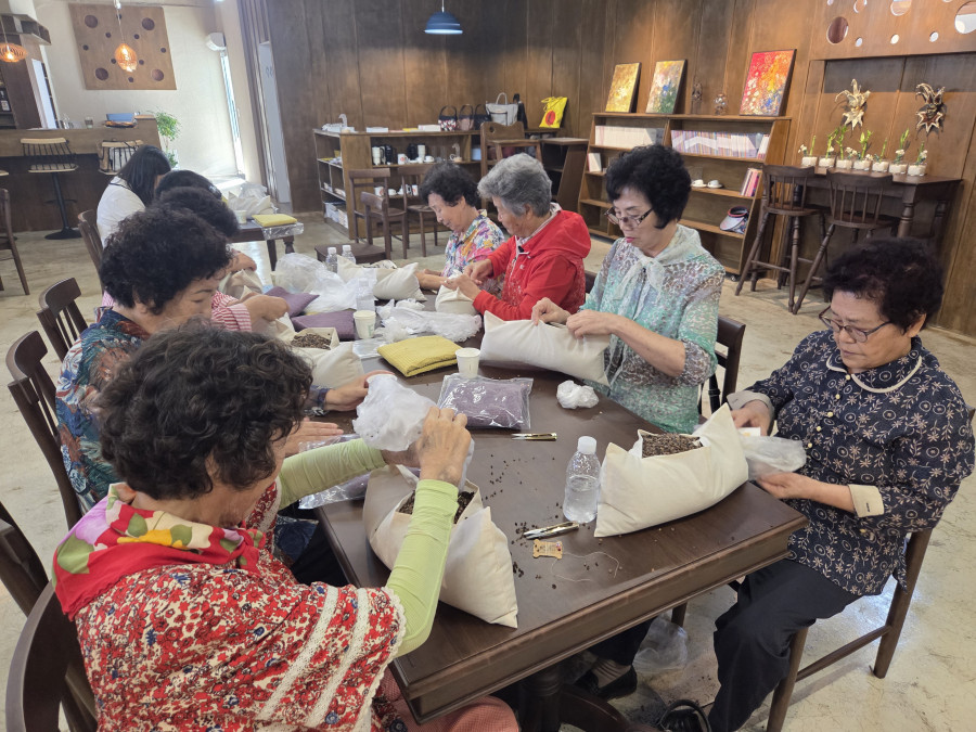 6baa552a8fb9f98dd3b627a24cd982c7_1759392